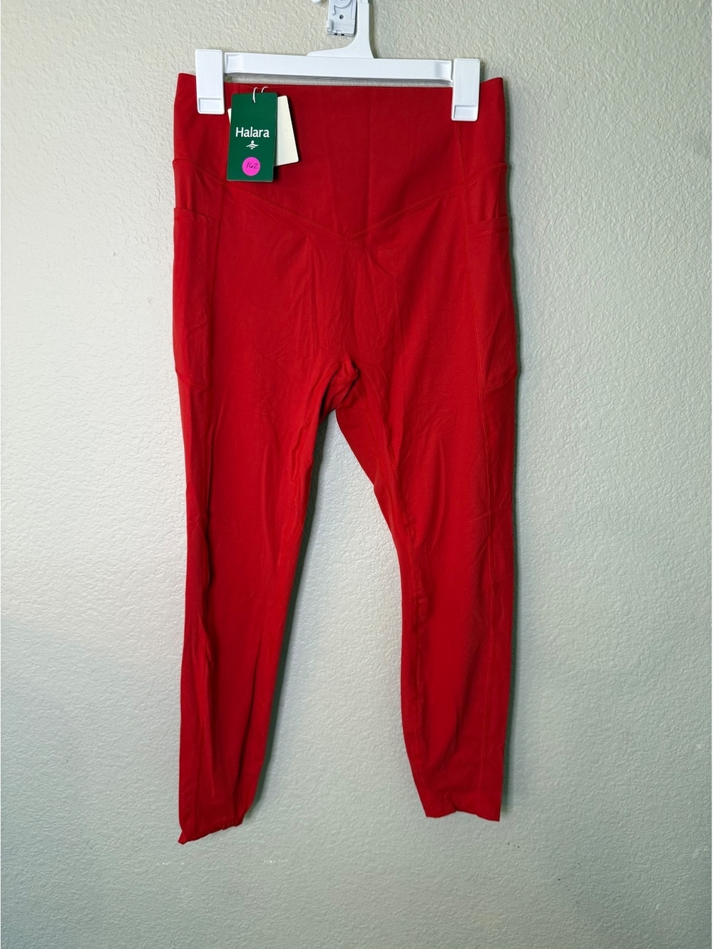 Halara Large 7/8 Red Butt Scrunch and Lift, Tummy Control, Side Pocket legging